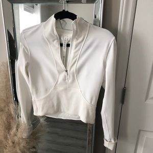 White cropped lululemon pullover